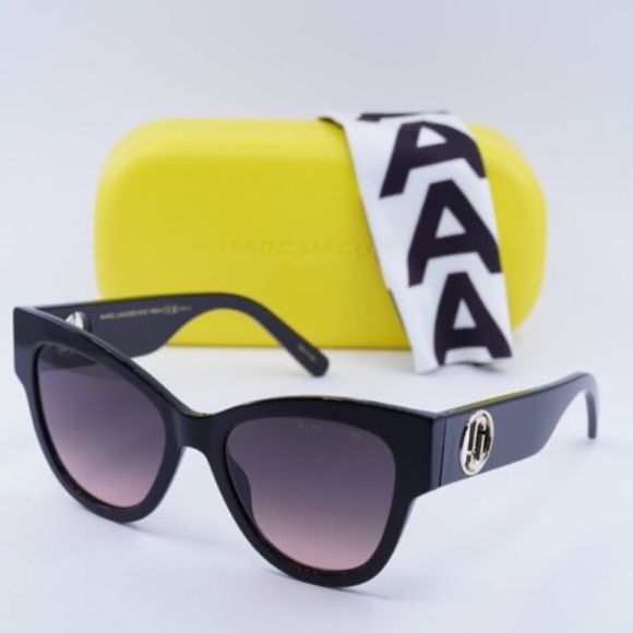 The Marc 697/S sunglasses from Marc Jacobs - Picture 6 of 8